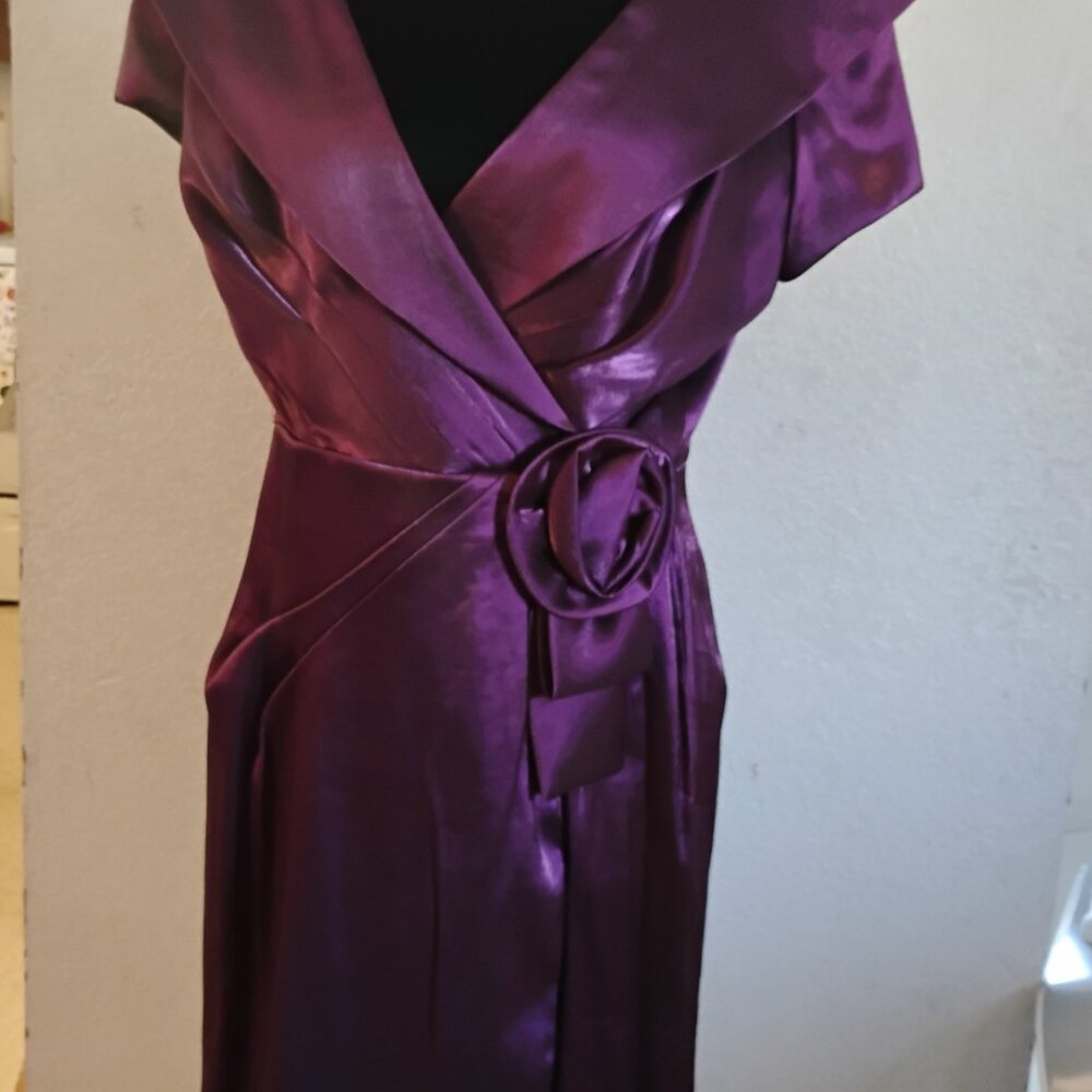 Alex Evenings Plum Cocktail Dress. Sheath. 10. Like new